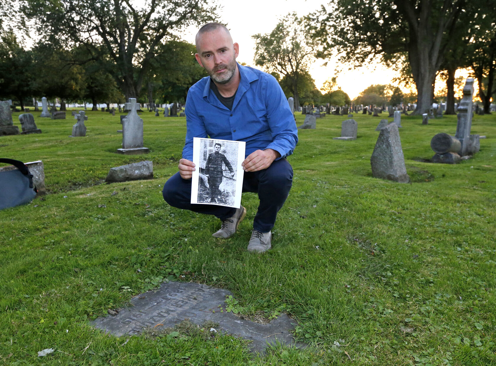 1013788657 chris hawley at cemetery KIRKHAM